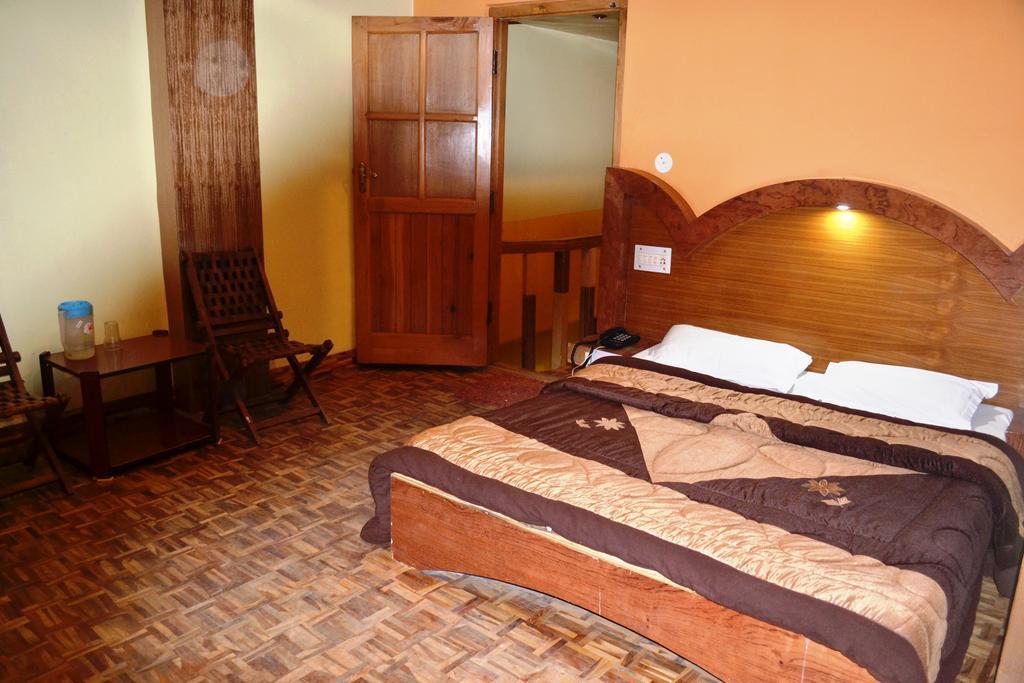Kunal Hotel & Cottages Manāli Esterno foto