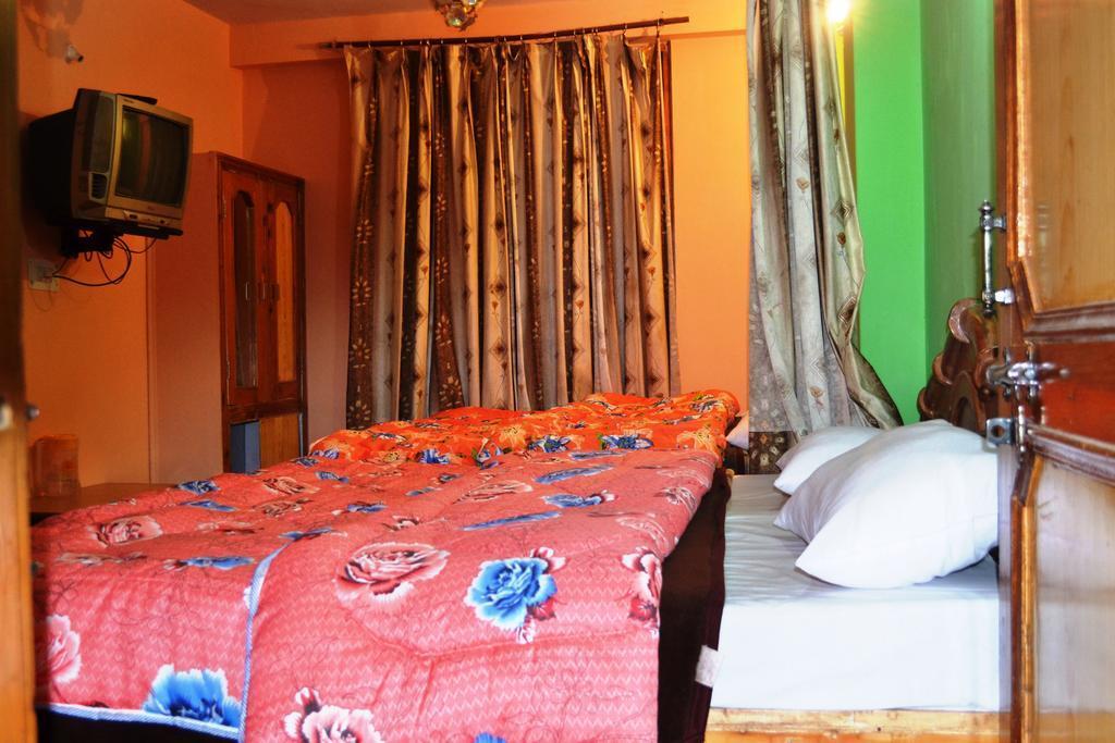 Kunal Hotel & Cottages Manāli Esterno foto